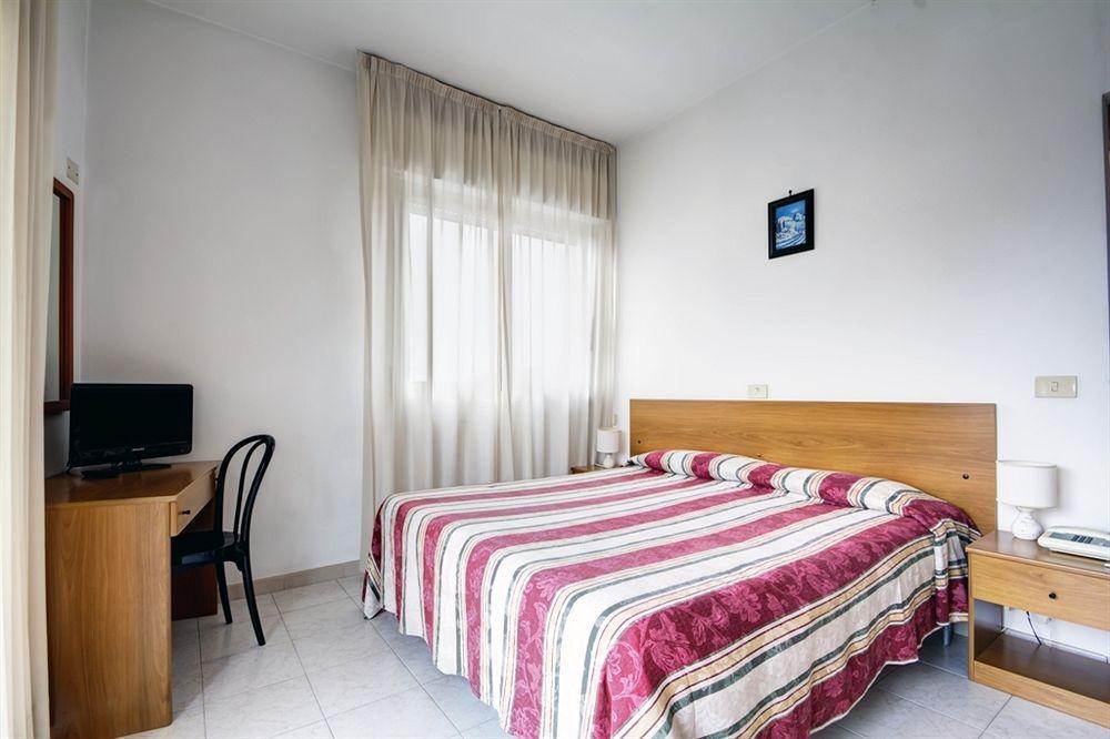 Hotel Virginia Diano Marina Esterno foto