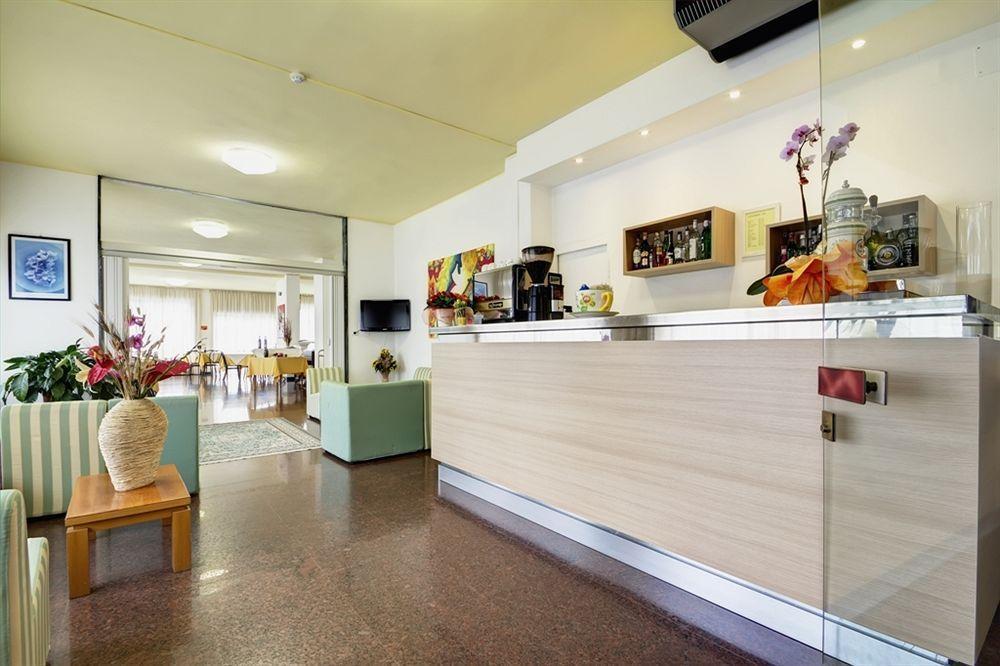 Hotel Virginia Diano Marina Esterno foto
