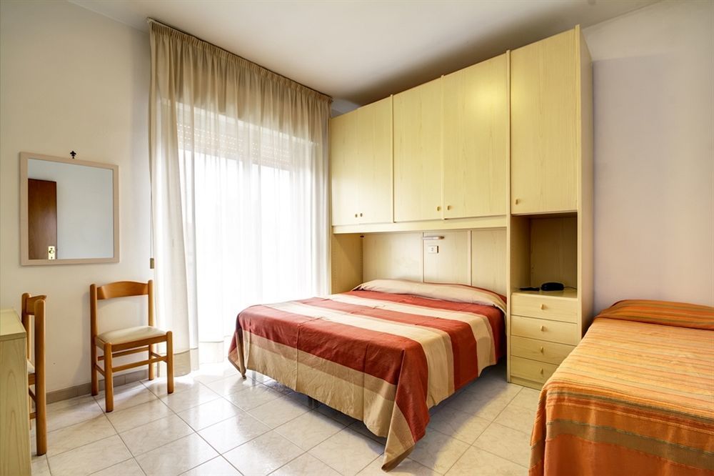 Hotel Virginia Diano Marina Esterno foto