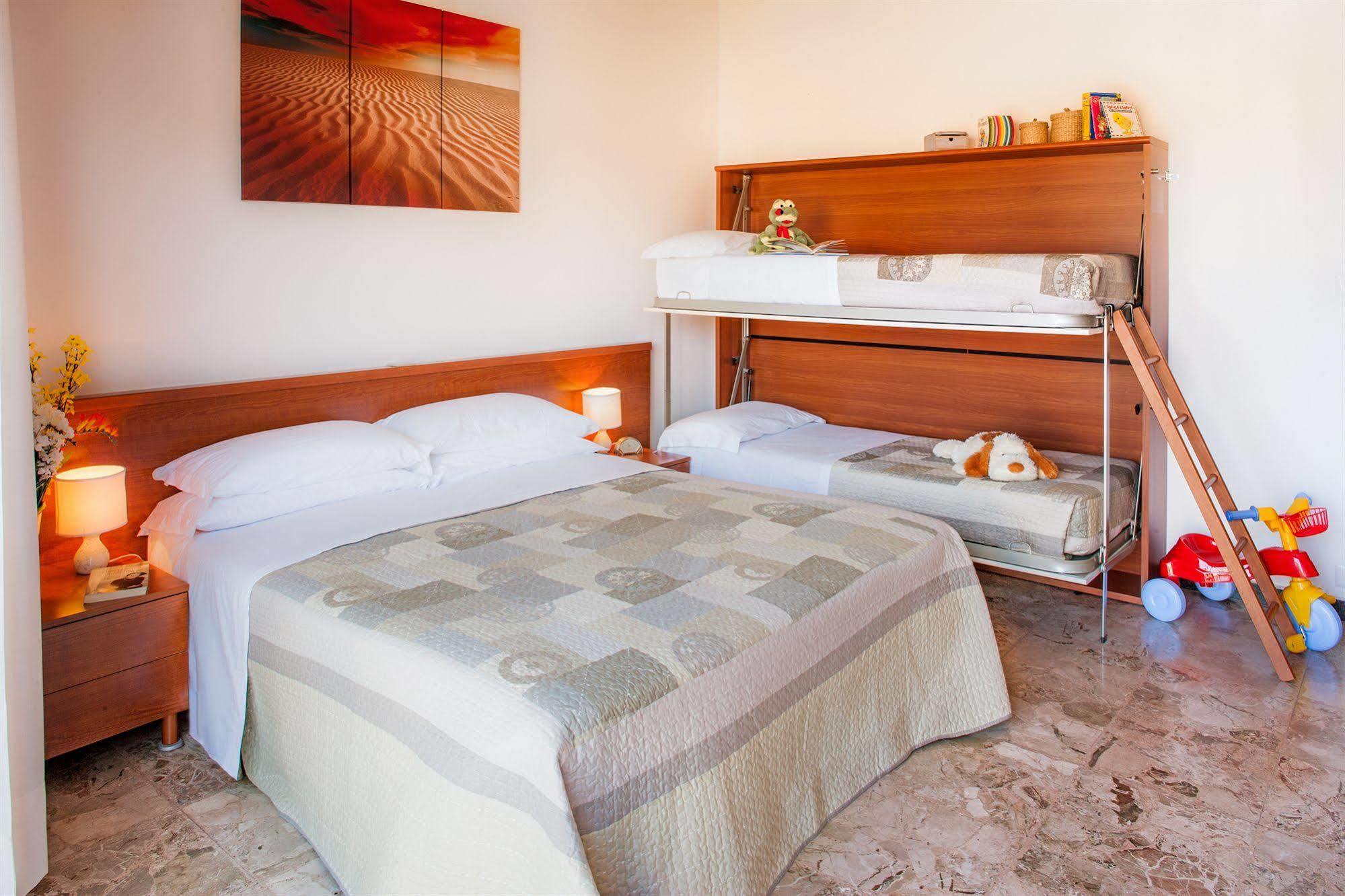 Hotel Virginia Diano Marina Esterno foto