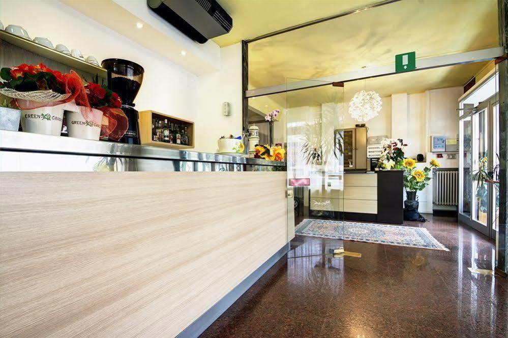 Hotel Virginia Diano Marina Esterno foto
